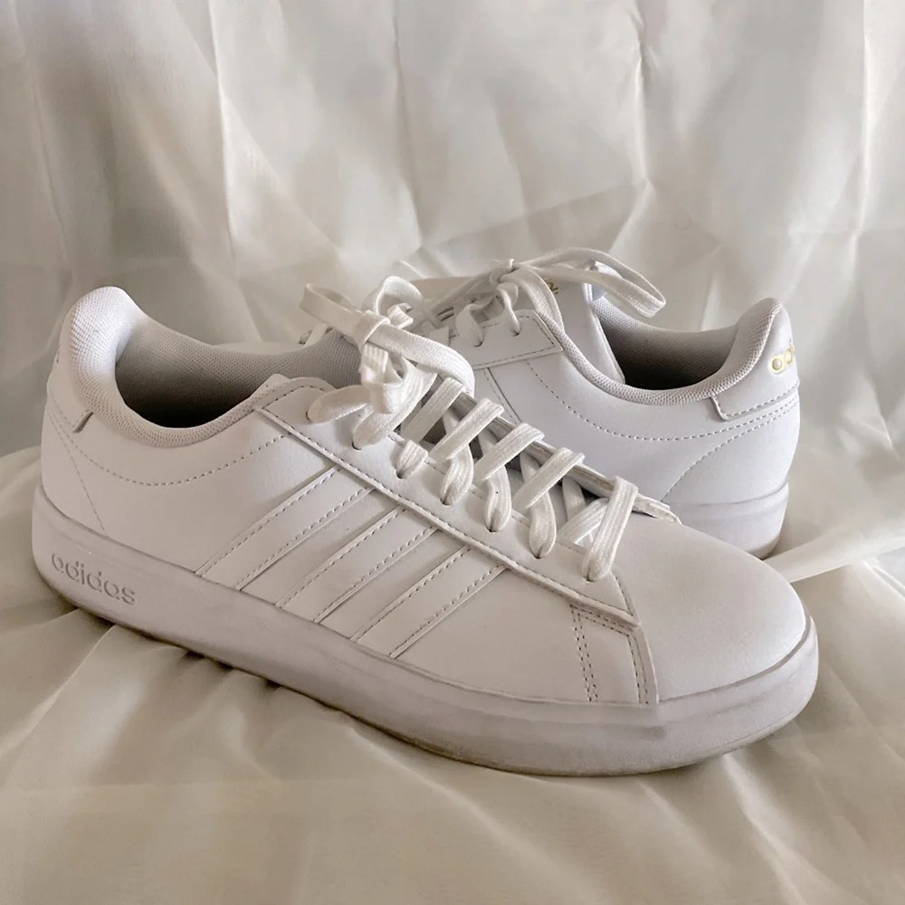 Adidas Women’s Grand Court 2.0 sneakers - Picture 2 of 7